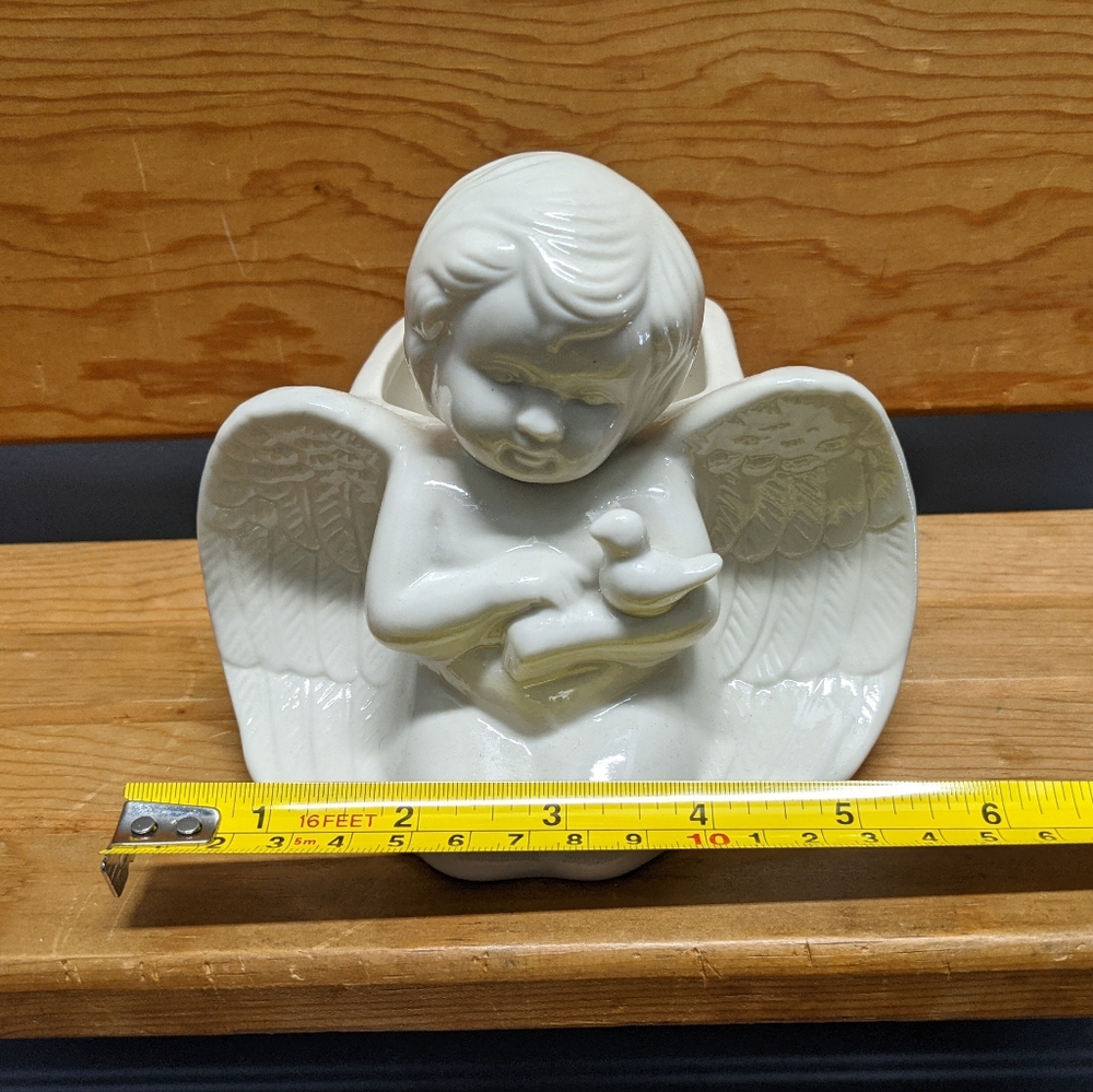 Planter Ceramic Winged Cherub Angle Planter With Dove cream color - Picture 4 of 7